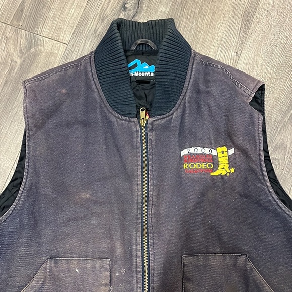 Wrangler Division Finals Rodeo Vest size large - Picture 3 of 6